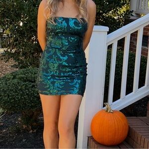 Windsor Emerald Green Short Formal Dress